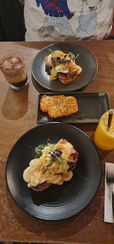 Brew Cafe & Wine Bar - Hospitality and gastronomy