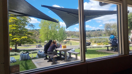 Lakeside Kiosk & Cafe