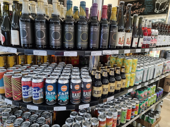 Mane Liquor - Hospitality and gastronomy