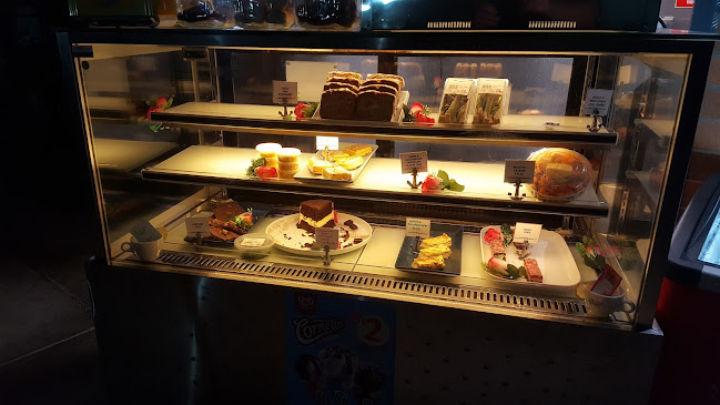 16 David Muir St, Slade Point QLD 4740