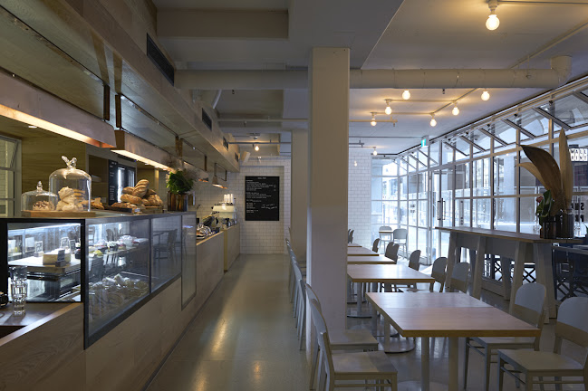 Small Baker & Coffee Maker