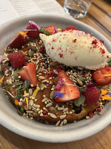 Top Paddock Cafe - Hospitality and gastronomy