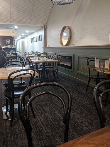 460 The Esplanade, Warners Bay NSW 2282