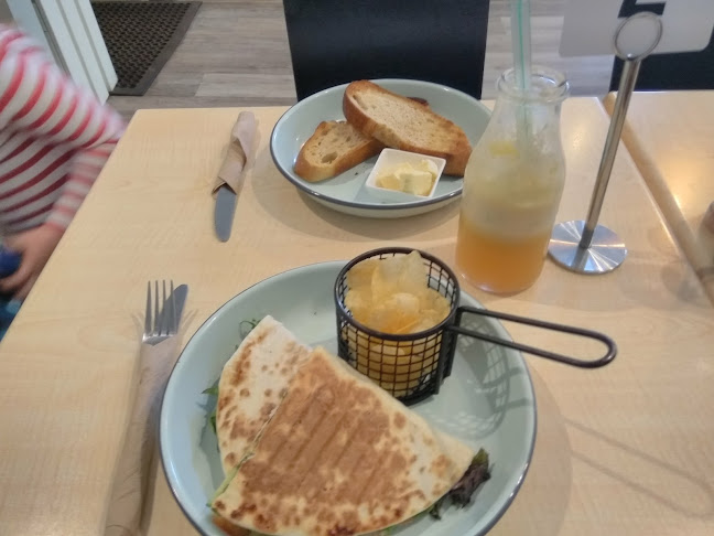 Opinii despre The Village Emporium în Wamberal - Hospitality and gastronomy