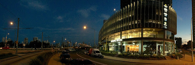 Sundale, level 1/2 Como Cres, Southport QLD 4215