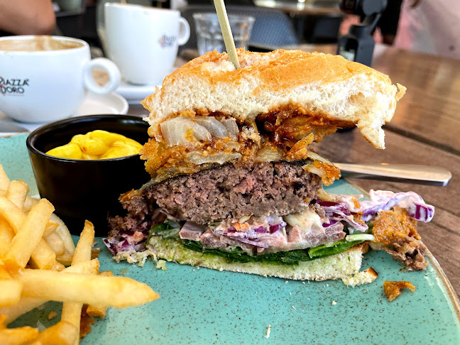 Opinii despre Mabu Mayi Cafe în Cable Beach - Hospitality and gastronomy