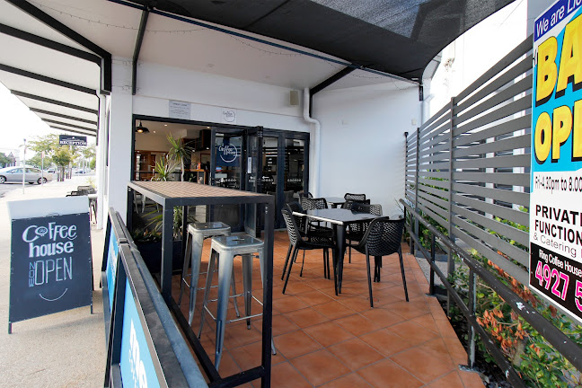 Comentarii opinii despre Coffee House Cafe