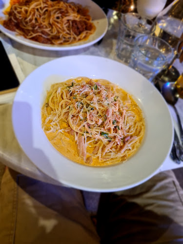 Pacino's - Hospitality and gastronomy