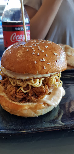 V Burger Bar Victoria Park - Hospitality and gastronomy