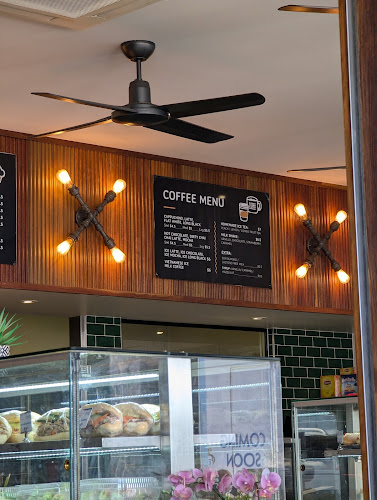 Comentarii opinii despre Ann Bakery & Coffee