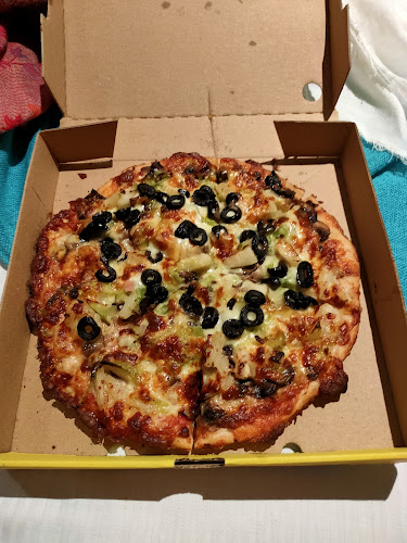 Maries Pizza Tugun - Hospitality and gastronomy