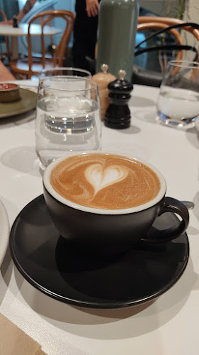 Comentarii opinii despre Wholegreen Bakery & Cafe Sydney CBD