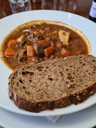 Mt Victoria Manor - Hospitality and gastronomy