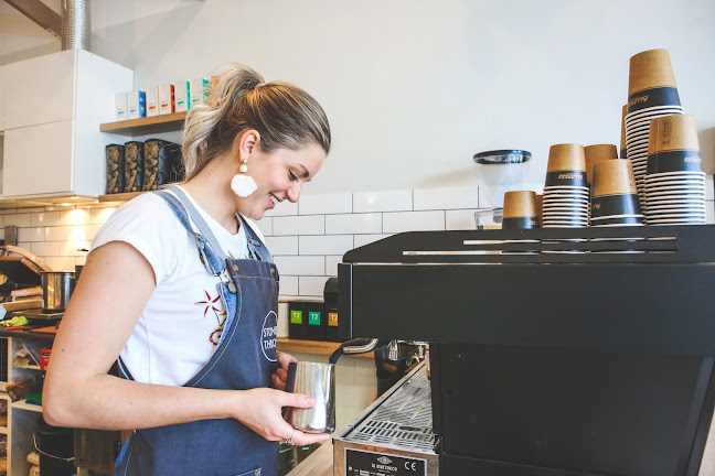 Comentarii opinii despre Stones Throw Cafe