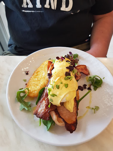 Comentarii opinii despre VINVERO Espresso & Eatery