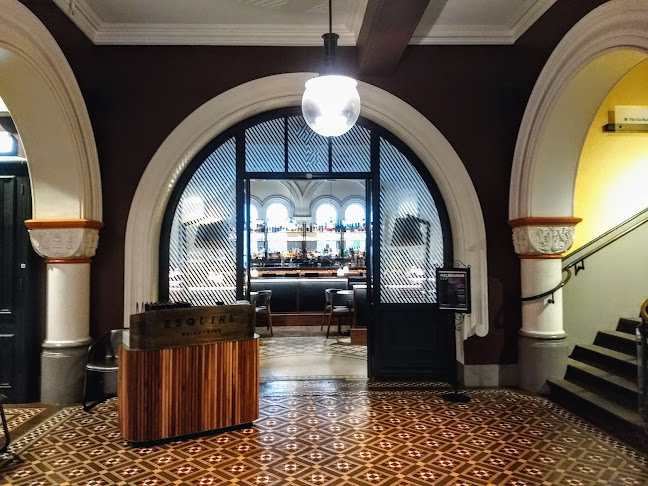 Comentarii opinii despre ESQ Bar + Dining