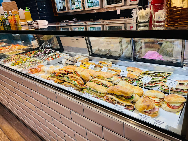 Cafe Blahnik & corporate Catering