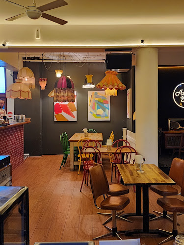 Aunty Ed's Restaurant and Bar - Hospitality and gastronomy