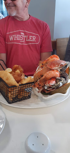 6 Buccaneer Dr, Urangan QLD 4655