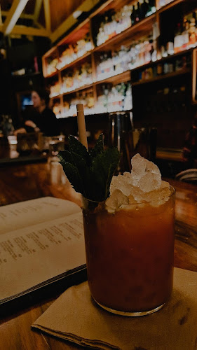 Frog's Hollow Saloon - Hospitality and gastronomy