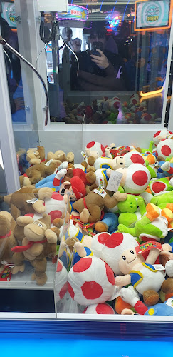 B. Lucky & Sons Perth - Perth