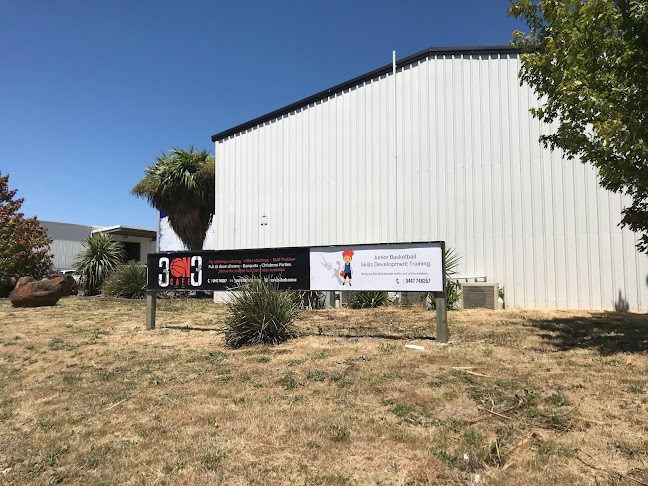 Unit 1/37 Grandlee Dr, Wendouree VIC 3350