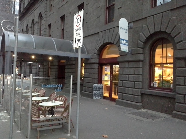 Bluestones 520 Cafe