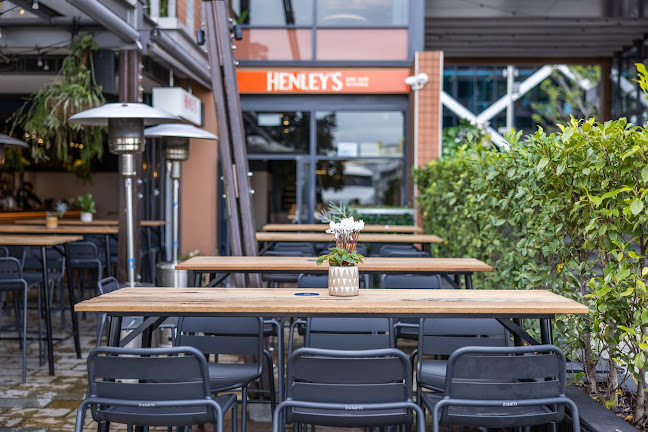 Comentarii opinii despre Henley's Bar & Kitchen