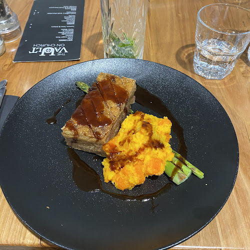 Opinii despre The Vault on Church în Morwell - Hospitality and gastronomy