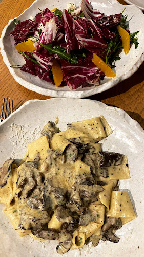 Comentarii opinii despre 400 Gradi - Essendon