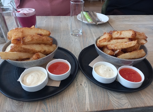 frankie. Bar & Eatery