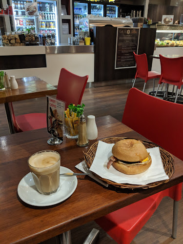 Cafe 21 Smith - Hospitality and gastronomy