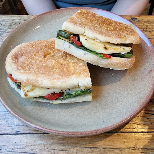 Opinii despre Pete's Artisan Bread and Cafe în Sydney - Hospitality and gastronomy