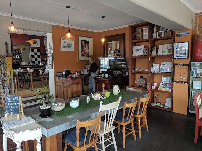 Comentarii opinii despre Two Birds Gallery Cafe