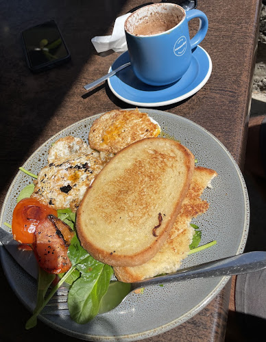 Comentarii opinii despre Nimbin Aquarius Cafe