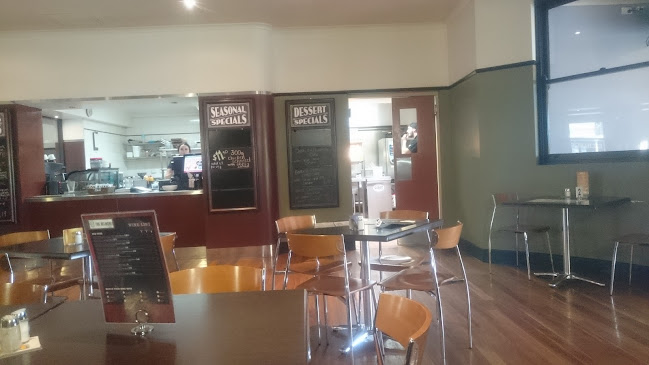 Opinii despre The Belmore Hotel în Maitland - Hospitality and gastronomy