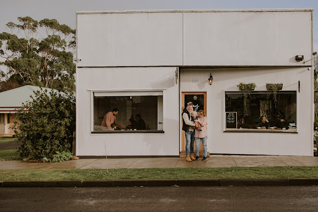 Tiny Cafe & Bookshop - Melbourne
