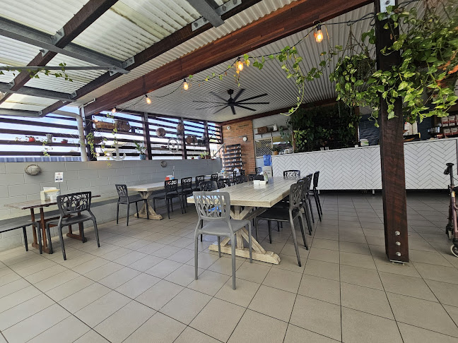 Opinii despre Debbie's Seafood - Retail Superstore în Mackay - Hospitality and gastronomy