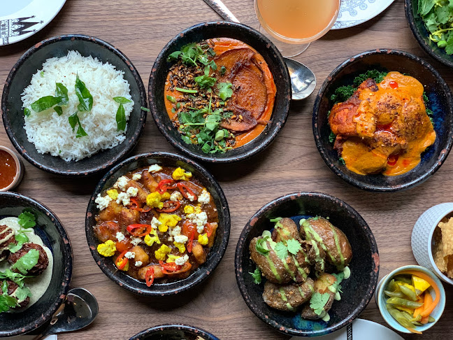 Lions And Tigers - Fremantle