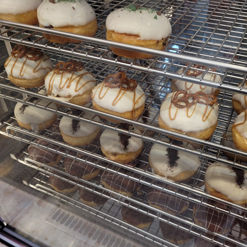 Comentarii opinii despre Rebel Donuts West End