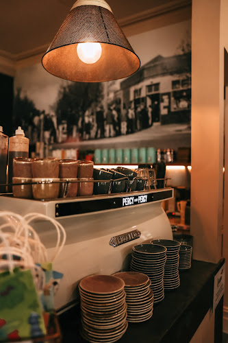 Comentarii opinii despre Percy and Percy