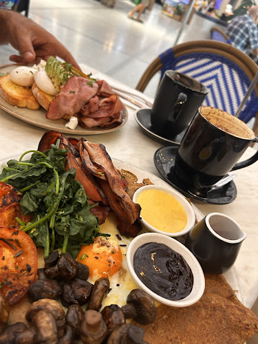 Rise and Bake Brasserie - Cairns City