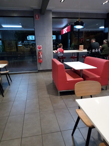 Opinii despre KFC Swan Hill în Swan Hill - Hospitality and gastronomy