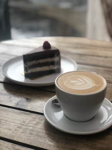 Cake o'clock - Launceston