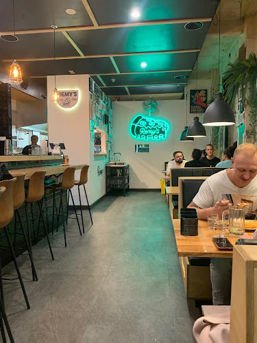 Comentarii opinii despre Remy's - Deep Dish Pizza & Bar