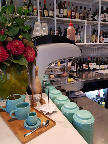 Augello's Balwyn Ristorante & Pizzeria - Hospitality and gastronomy