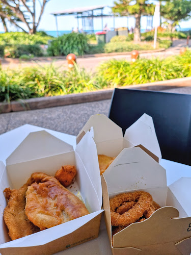 Bradlees Beachside Takeaway - Hospitality and gastronomy