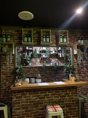 Locali Pizzeria - Hospitality and gastronomy