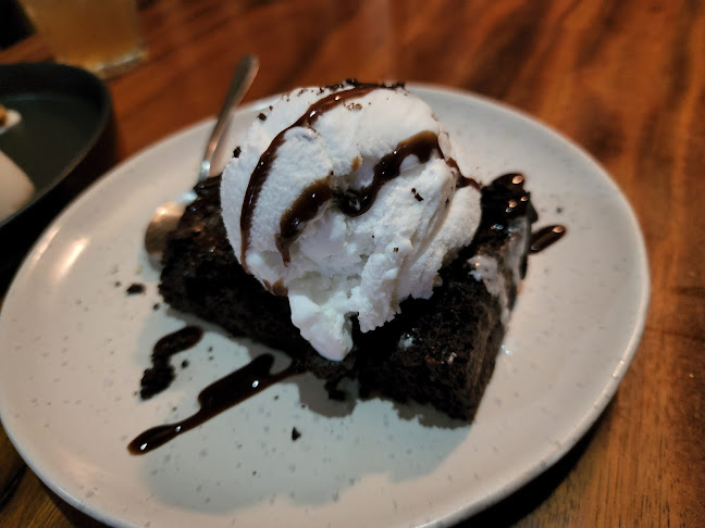 2/2 Sunlight Dr, Burleigh Waters QLD 4220