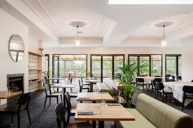 Paradise Valley Hotel